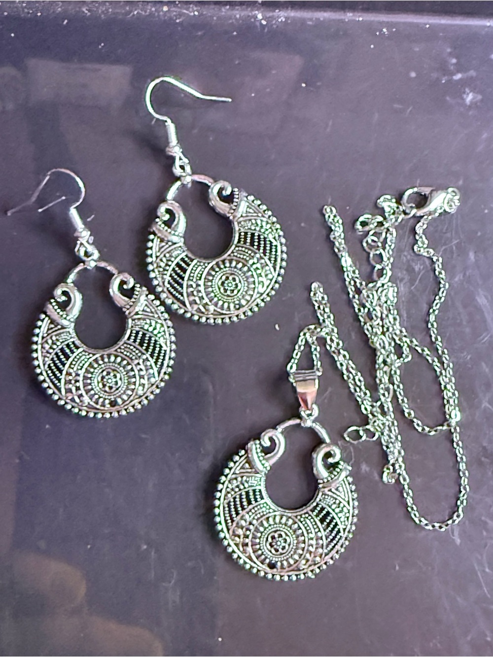 Silver TONE Filigree Hoop Pendant Necklace and Earrings Set
